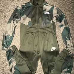 Boys Nike Set