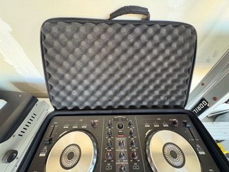 Pioneer DDJ-SR Serato DJ Controller + Padded Case