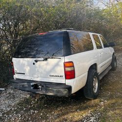 2003 Chevy Suburban 