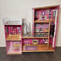 KidKraft Uptown Dollhouse