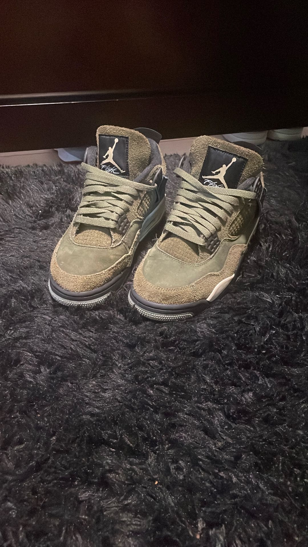 Jordan 4 Olive