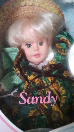Madame Alexander doll Sandy in box let's play dolls
