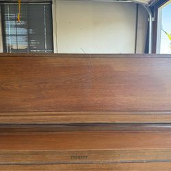 EVERETT PIANO