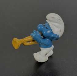 Vintage 1974 Trumpeter Smurf (Figurine #20047)