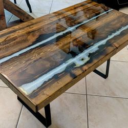 Unique Coffee Table Made From Repurposed Wood