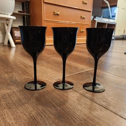 Set of 3 Vintage Long Stem Black Amethyst Wine Goblets Wine Glasses - 3" Bowls and 7" Stems, good condition