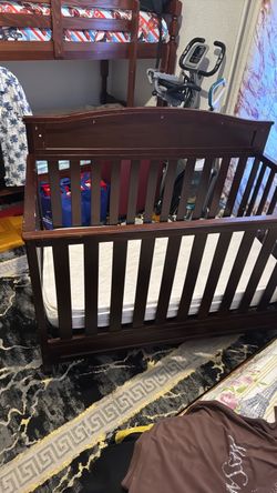 Kids crib(CASH ONLY)