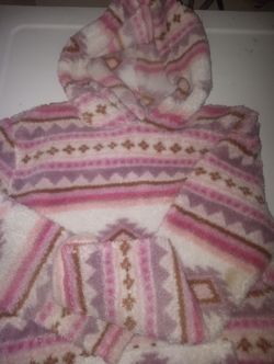 Girl pull over sweater