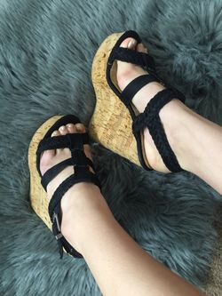 Black wedges size 6