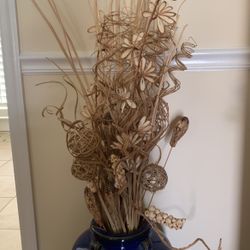 Dried Flowers Arrangement 