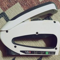 Gently Used Arrow TruTac TT21 Stapler Light Duty Forward Action Stapling Gun JT21 