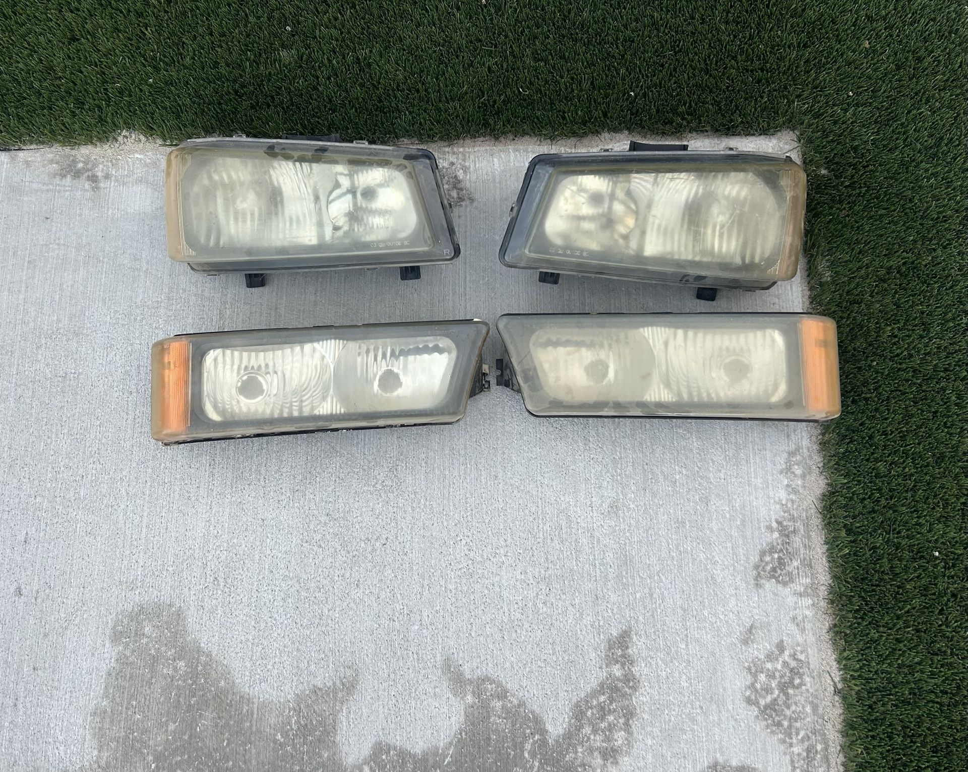 2004 Chevy Silverado OEM Headlights