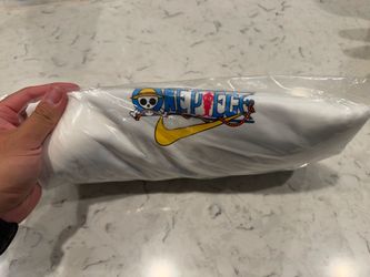 Brand new Nike x One Piece T-Shirt White size Large