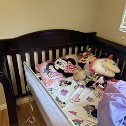 Twin mattress with metal bed frame