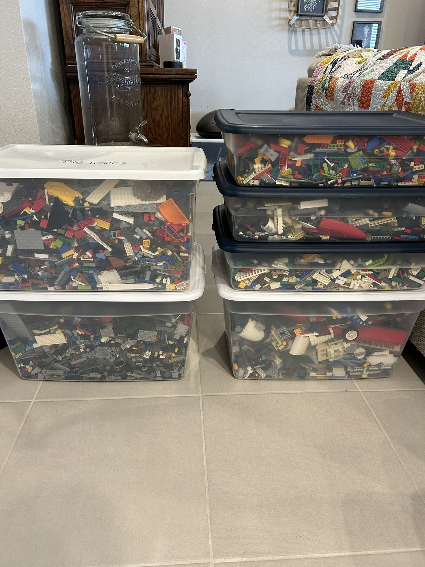 HUGE LEGO BULK LOT (TONS OF MINIFIGURES INCLUDED)