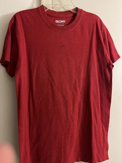 RED Gildan Small Shirt Tee Essentials