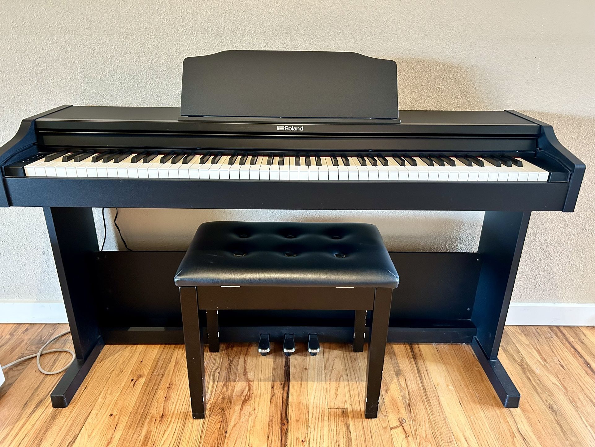 Roland RP102 88 Keys Piano