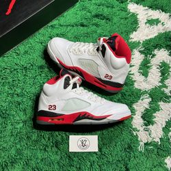 Size 9 - Jordan 5 Fire Red Black Tongue