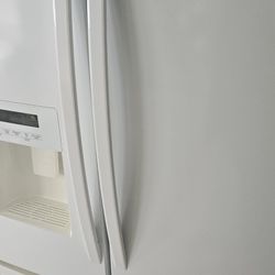 Kenmore Refrigerator 