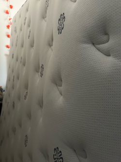 Kind Mattress - Clean & Comfortable