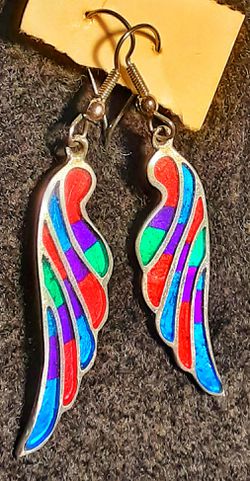 Mexican silver alia feather shaped earrings butterfly wing coloration or enamel ?