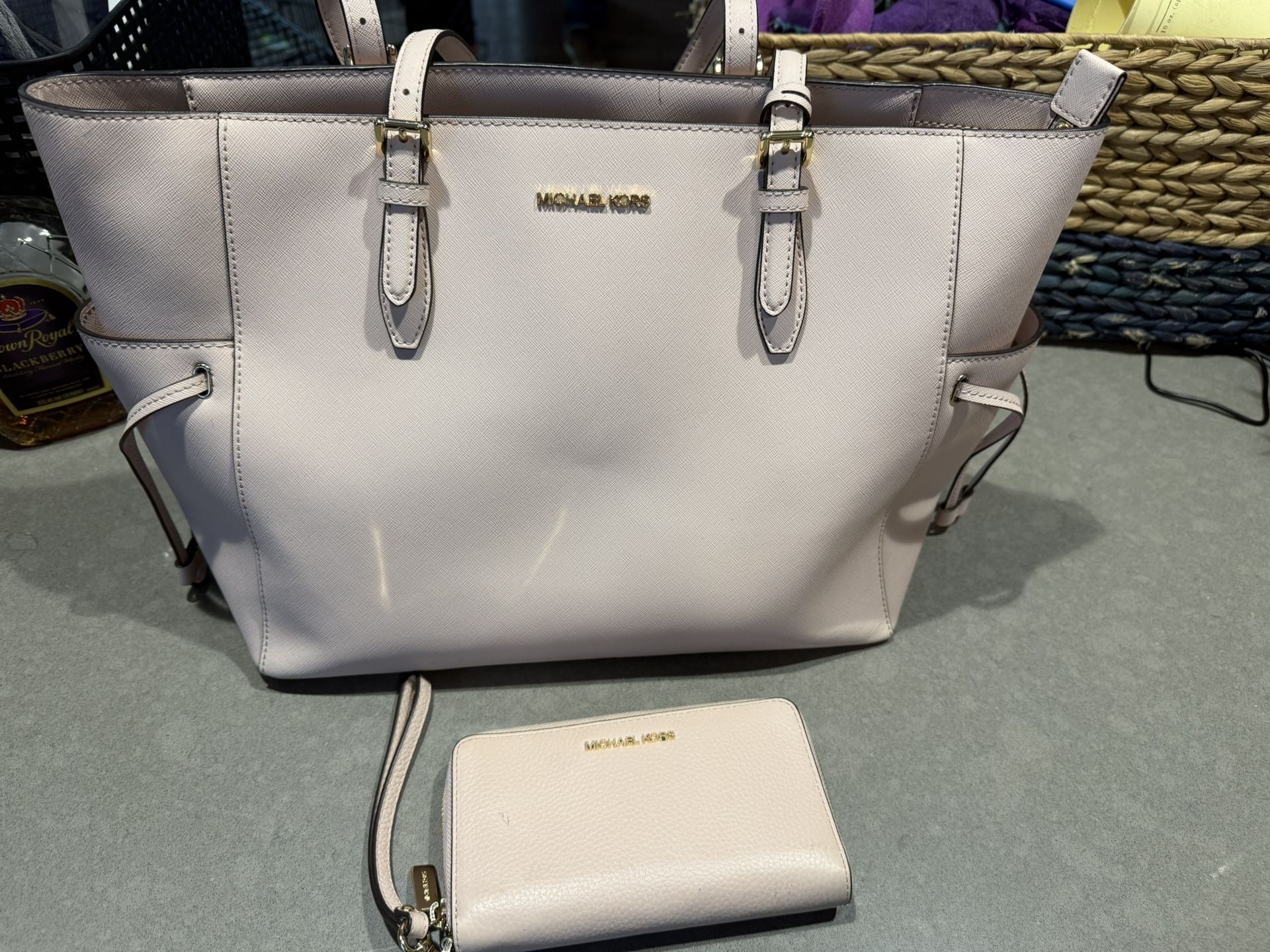 Light Pink Michael Kors Purse And Wallet