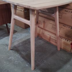 Oak Table