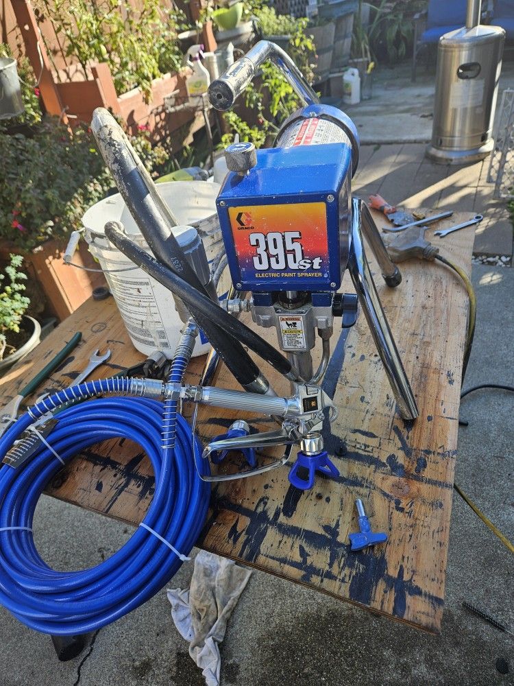 Paint Sprayer Graco 395st