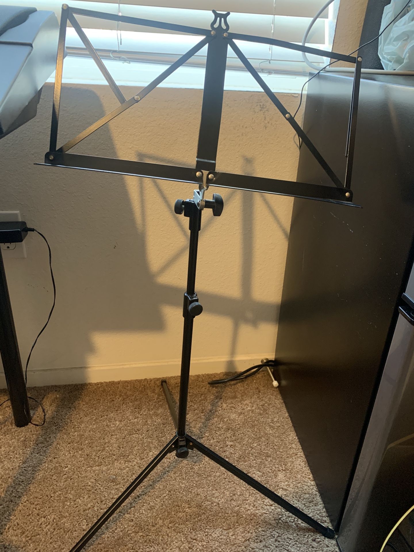 Music Stand - Easel - Tripod
