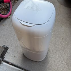 Diaper genie