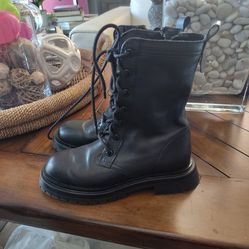 Boots zara size 2