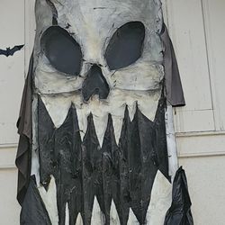 Huge  Skull Custom Made Prop