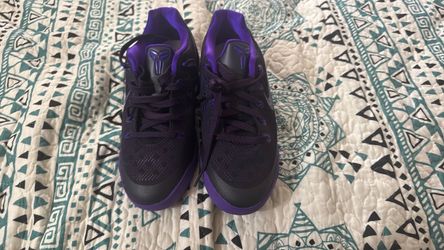 Nike,Kobe IX Low EM, black and purple, 4.5Y