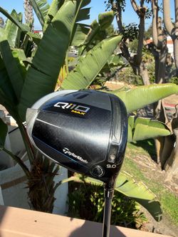 TaylorMade Qi10 Max Driver (9° loft) with Project X HZRDUS Smoke X-Stiff 70g shaft and headcover.