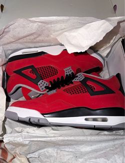 Jordan 4 toro bravo