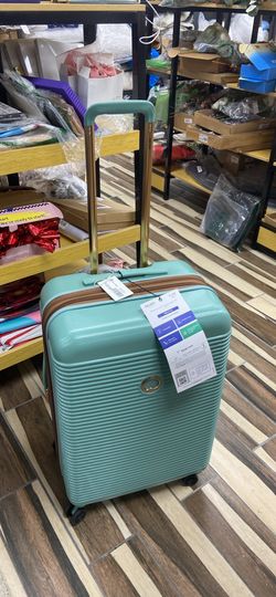 Delsey Paris Freestyle Hardside Luggage 24 inch