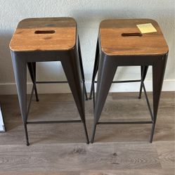 Set Of 2 Bar Stools 