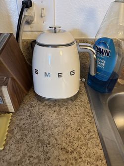 Smeg Mini Electric Kettle