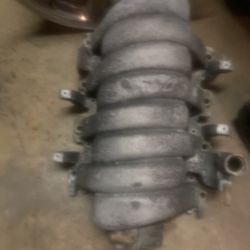 Intake manifolds for 06-10 SRT mopar