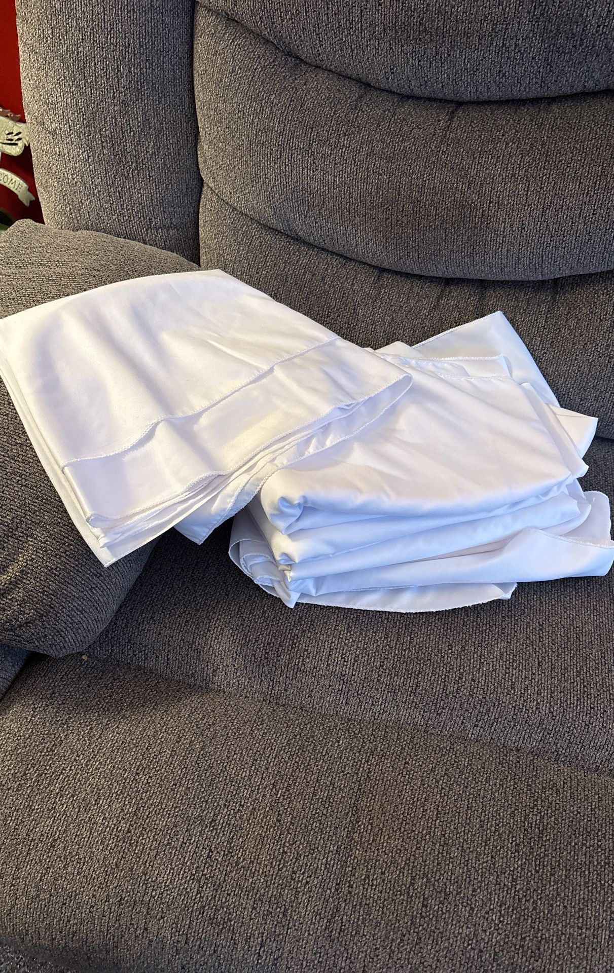 71" White Round Tablecloths Qty 6