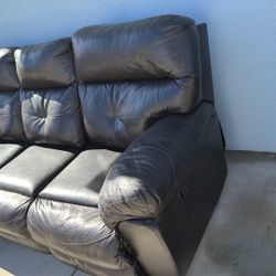 Reclinable Sofa