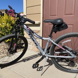 Women’s Trek Mountain Bike