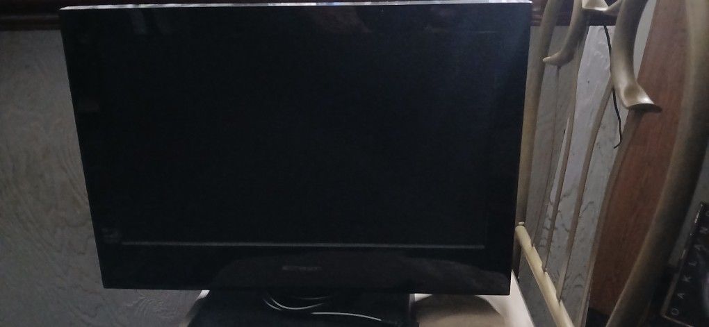 Emerson 19" HD Television