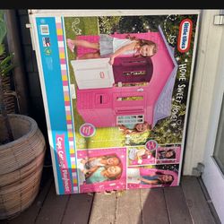 Kids Cottage Playhouse