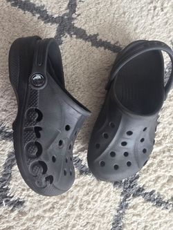 Crocs kid size 2