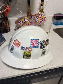 Casco Nuevo con sticker ready to used construction