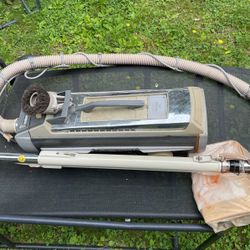 Electrolux Canister Vacuum With Attachents
