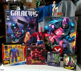 Marvel Legends HasLab- Galactus  - Sentinel and Giant Man...ApocalypseMephistoGreen GoblinLizard..Emma Frost statue