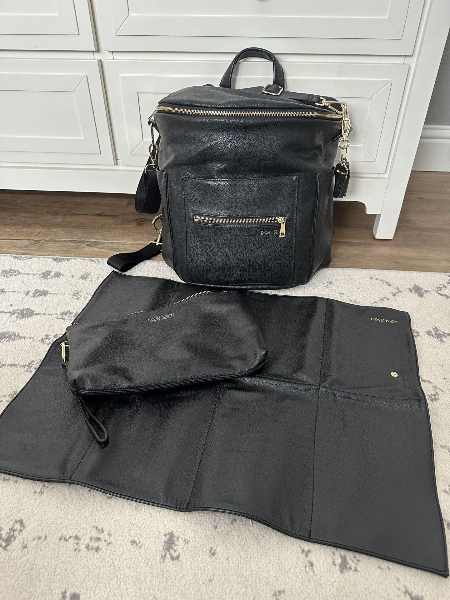 Fawn Design Bag With Changing Clutch for Sale in San Diego CA OfferUp