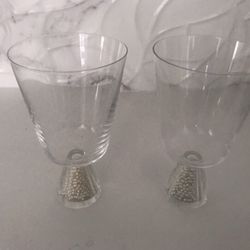 2 Wine Glass Elegant Style With Pearls Fill Inside New Special Collection